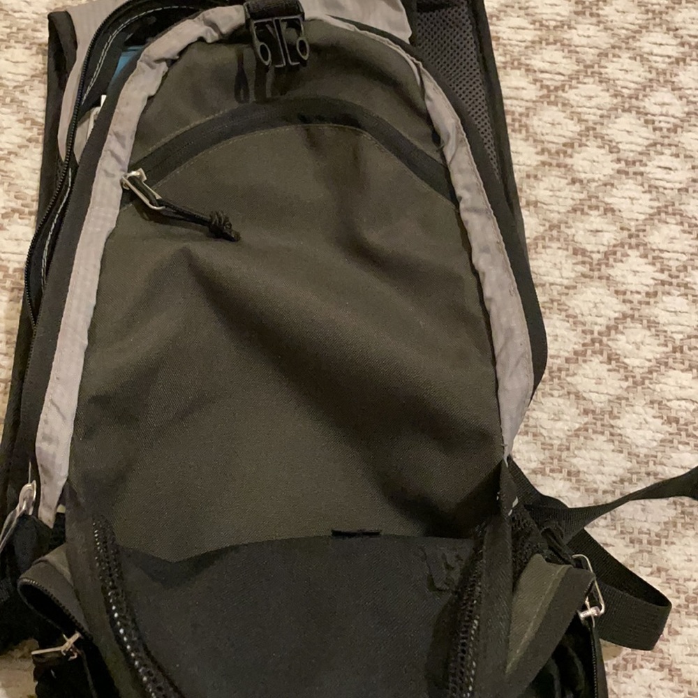 Eddie Bauer Hydration Backpack - image 6